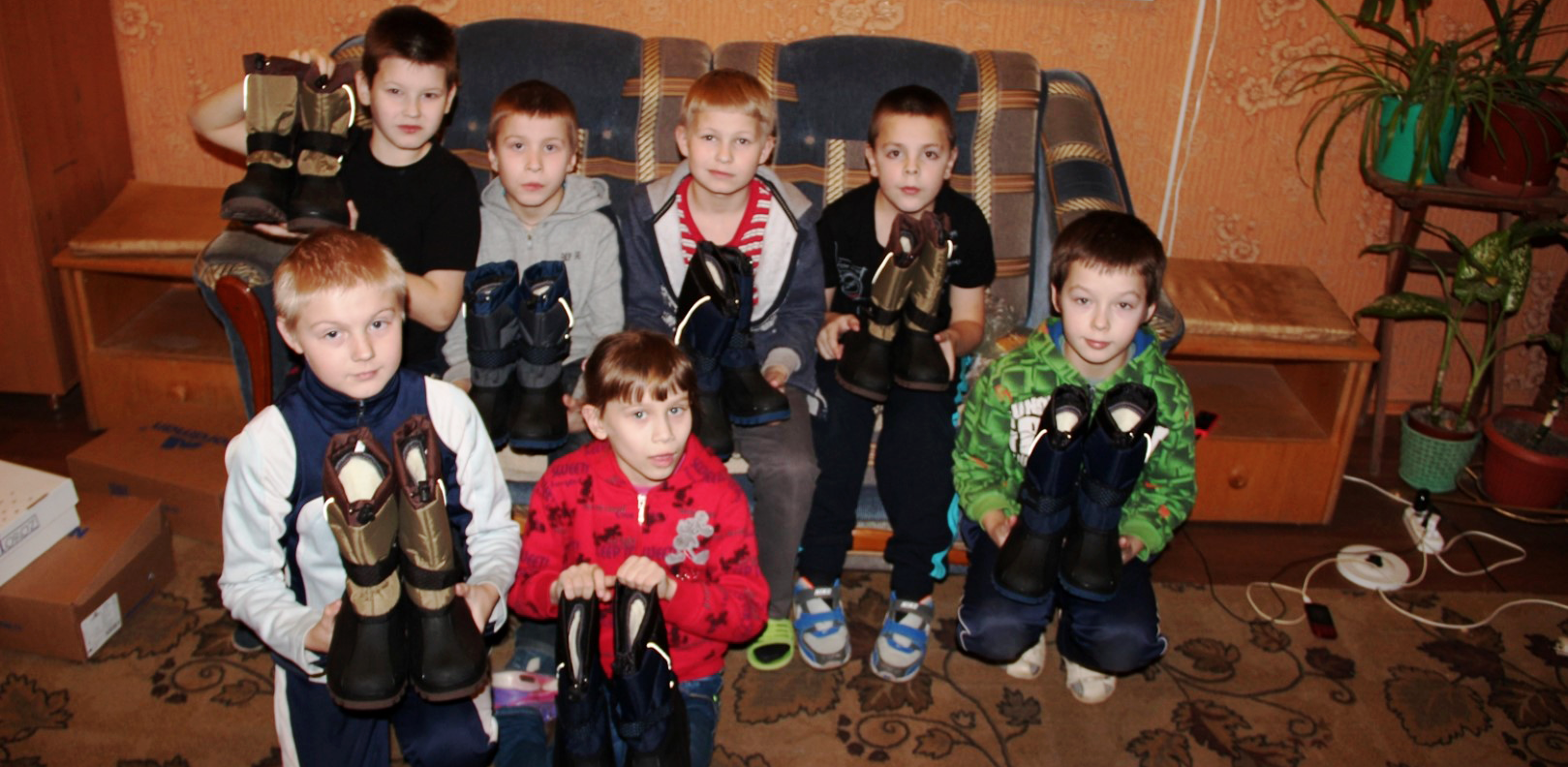 Warmes Schuhwerk für Kinder in Not